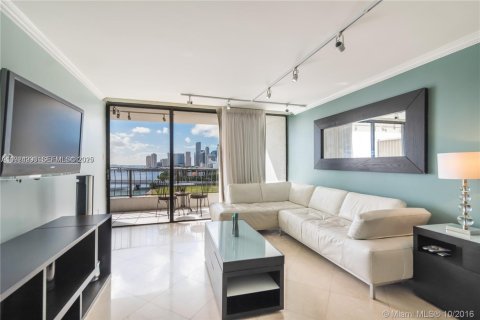 Copropriété à louer à Miami, Floride: 1 chambre, 78.04 m2 № 1986338 - photo 5