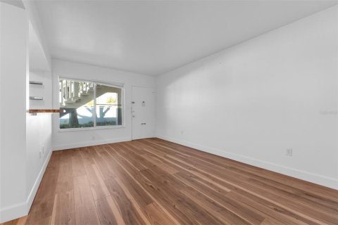 Condo in Maitland, Florida, 1 bedroom № 2143090 - photo 7