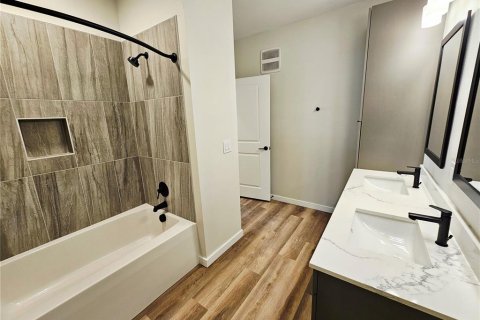Apartamento en alquiler en Tampa, Florida, 3 dormitorios, 138.05 m2 № 1841470 - foto 13