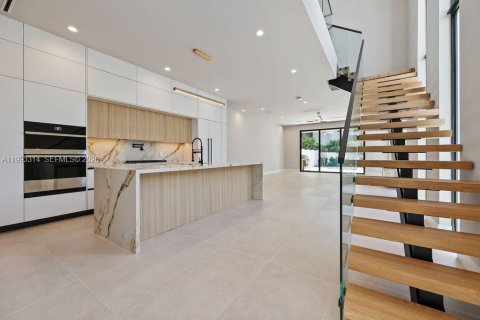 Adosado en venta en Fort Lauderdale, Florida, 3 dormitorios, 243.68 m2 № 2062816 - foto 17