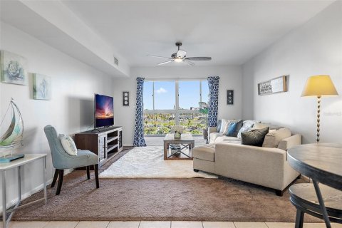 Condominio en venta en New Port Richey, Florida, 1 dormitorio, 65.22 m2 № 1723018 - foto 22