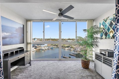 Condominio en venta en New Port Richey, Florida, 1 dormitorio, 65.22 m2 № 1723018 - foto 28