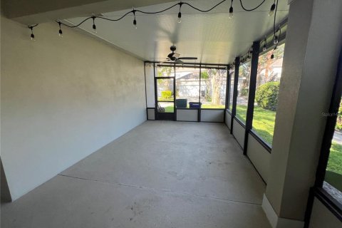 House in Orlando, Florida 4 bedrooms, 240.06 sq.m. № 1718522 - photo 17