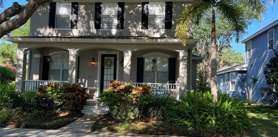House in Orlando, Florida 4 bedrooms, 240.06 sq.m. № 1718522