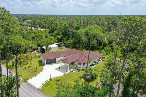 Villa ou maison à vendre à Port Charlotte, Floride: 3 chambres, 204.76 m2 № 1722224 - photo 1