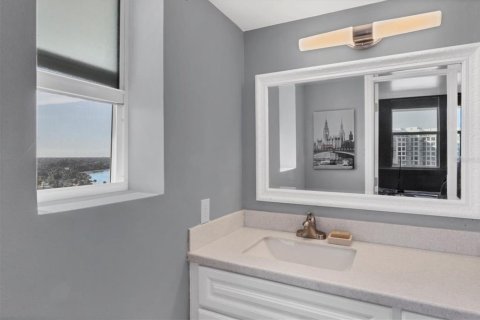 Copropriété à vendre à Sarasota, Floride: 2 chambres, 111.48 m2 № 2092902 - photo 15