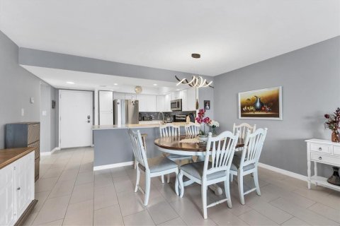 Copropriété à vendre à Sarasota, Floride: 2 chambres, 111.48 m2 № 2092902 - photo 10