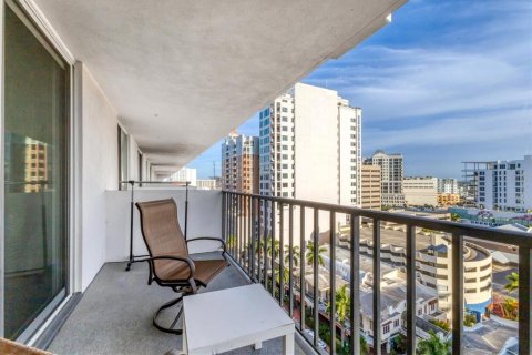 Copropriété à vendre à Sarasota, Floride: 2 chambres, 111.48 m2 № 2092902 - photo 21