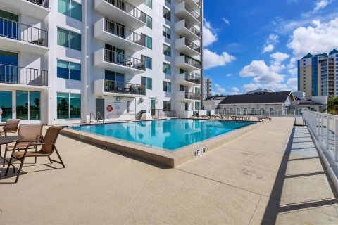 Copropriété à vendre à Sarasota, Floride: 2 chambres, 111.48 m2 № 2092902 - photo 28