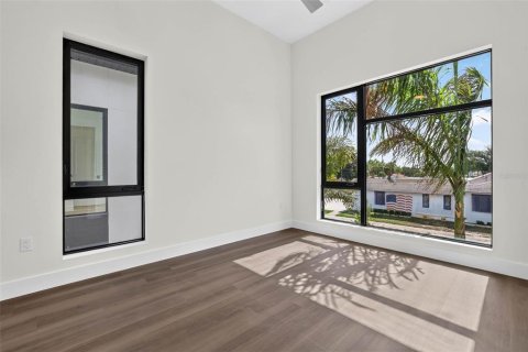 Touwnhouse à vendre à Saint Petersburg, Floride: 2 chambres, 130.06 m2 № 2238489 - photo 14