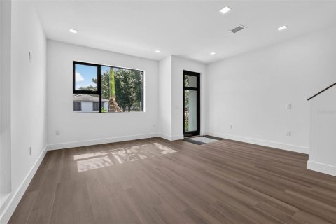 Touwnhouse à vendre à Saint Petersburg, Floride: 2 chambres, 130.06 m2 № 2238489 - photo 13