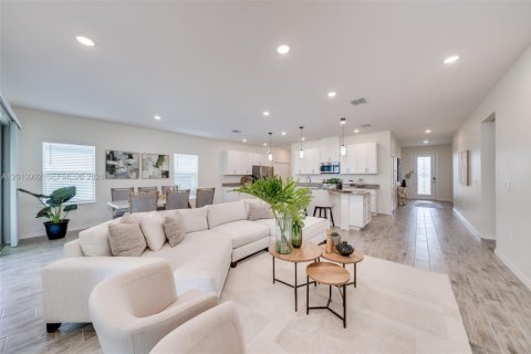 Casa en venta en Port St. Lucie, Florida, 3 dormitorios, 184.69 m2 № 2074674 - foto 19