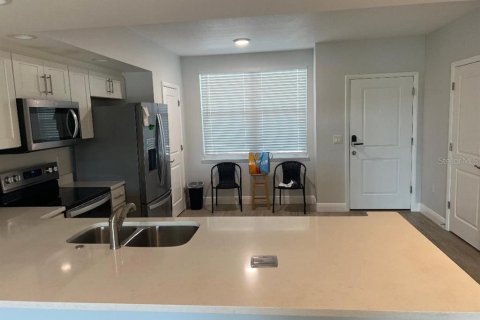 Condo in Largo, Florida, 2 bedrooms № 2215601 - photo 7
