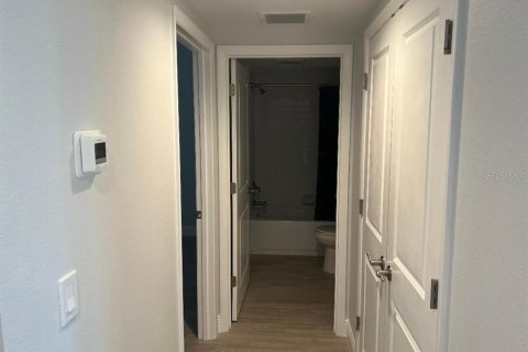 Condo in Largo, Florida, 2 bedrooms № 2215601 - photo 19