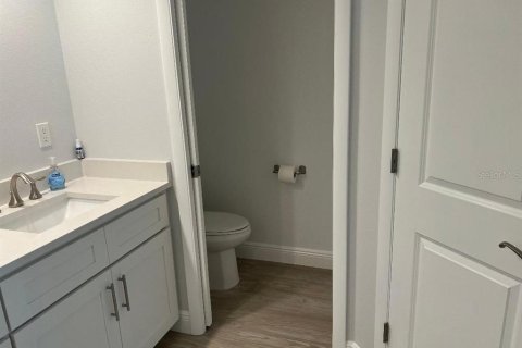 Condo in Largo, Florida, 2 bedrooms № 2215601 - photo 18