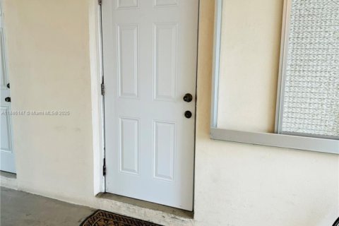 Condominio en venta en Hollywood, Florida, 2 dormitorios, 78.04 m2 № 1842707 - foto 14