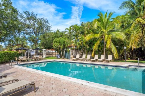 Condo in Miami, Florida, 2 bedrooms  № 1996030 - photo 19