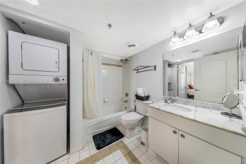 Copropriété à vendre à Miami, Floride: 1 chambre, 76.64 m2 № 1994650 - photo 18