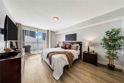 Copropriété à vendre à Miami, Floride: 1 chambre, 76.64 m2 № 1994650 - photo 15