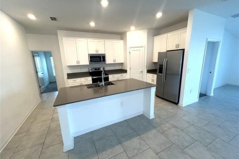 Villa ou maison à louer à Haines City, Floride: 4 chambres, 169.18 m2 № 2312264 - photo 8
