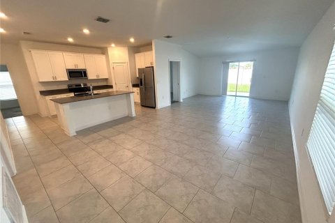 Villa ou maison à louer à Haines City, Floride: 4 chambres, 169.18 m2 № 2312264 - photo 6