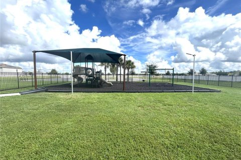 Villa ou maison à louer à Haines City, Floride: 4 chambres, 169.18 m2 № 2312264 - photo 18