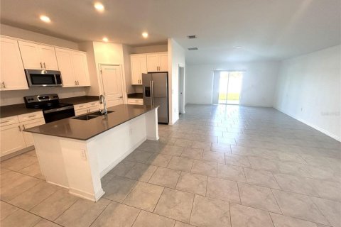 Villa ou maison à louer à Haines City, Floride: 4 chambres, 169.18 m2 № 2312264 - photo 7