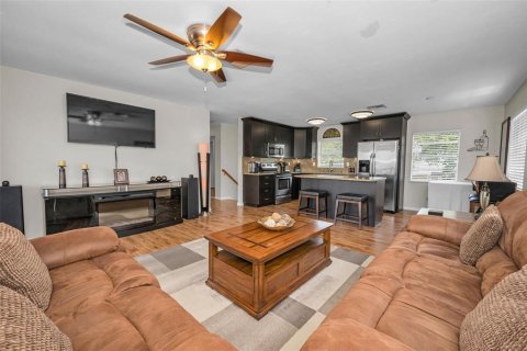 House in Palm Harbor, Florida 3 bedrooms, 140.19 sq.m. № 1907351 - photo 27