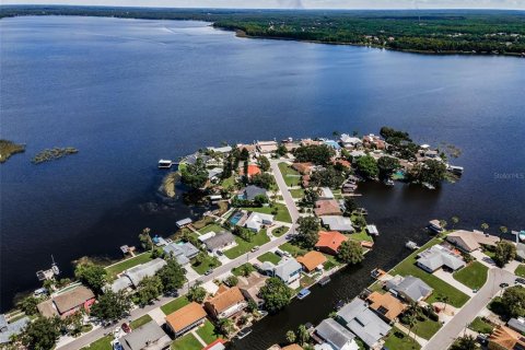 House in Palm Harbor, Florida 3 bedrooms, 140.19 sq.m. № 1907351 - photo 8
