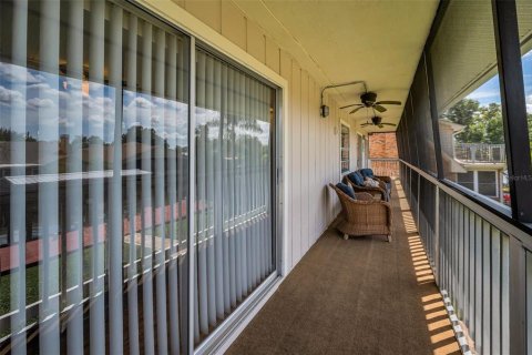 House in Palm Harbor, Florida 3 bedrooms, 140.19 sq.m. № 1907351 - photo 24