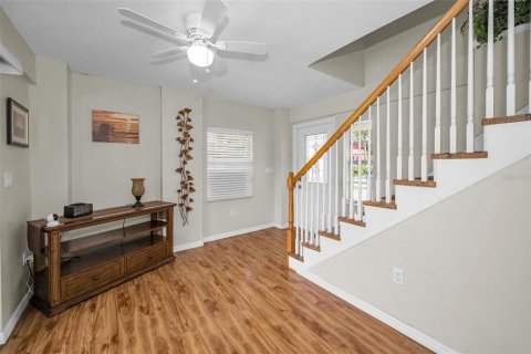 House in Palm Harbor, Florida 3 bedrooms, 140.19 sq.m. № 1907351 - photo 13
