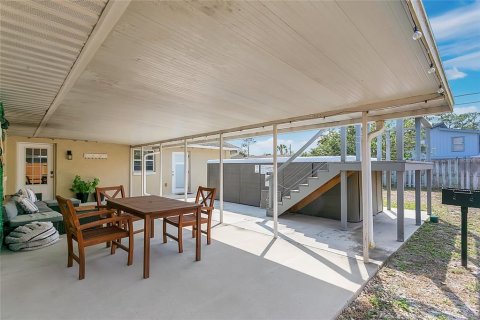 House in Edgewater, Florida 3 bedrooms, 211.82 sq.m. № 2102930 - photo 25