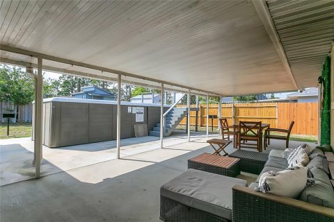 House in Edgewater, Florida 3 bedrooms, 211.82 sq.m. № 2102930 - photo 24