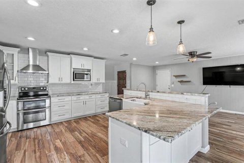 Casa en venta en Lakeland, Florida, 3 dormitorios, 209.03 m2 № 2223647 - foto 12
