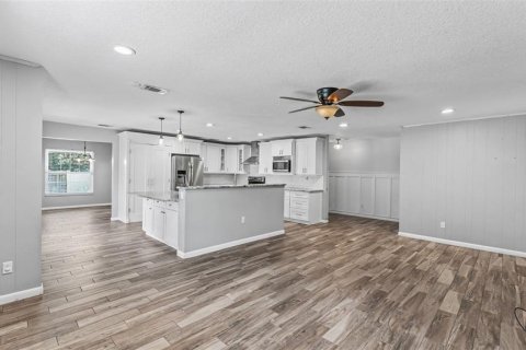Casa en venta en Lakeland, Florida, 3 dormitorios, 209.03 m2 № 2223647 - foto 9