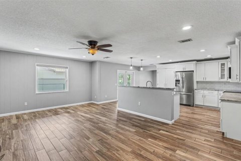Casa en venta en Lakeland, Florida, 3 dormitorios, 209.03 m2 № 2223647 - foto 10