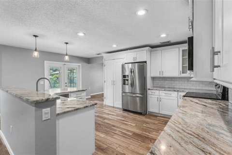 Casa en venta en Lakeland, Florida, 3 dormitorios, 209.03 m2 № 2223647 - foto 14
