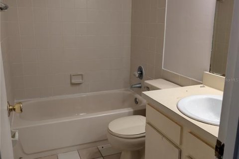 Townhouse in Gainesville, Florida 3 bedrooms, 126.44 sq.m. № 2122344 - photo 7