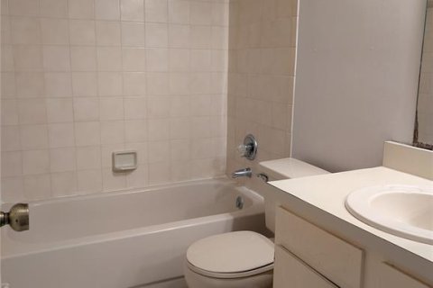 Townhouse in Gainesville, Florida 3 bedrooms, 126.44 sq.m. № 2122344 - photo 13