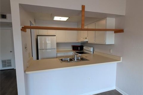 Townhouse in Gainesville, Florida 3 bedrooms, 126.44 sq.m. № 2122344 - photo 4