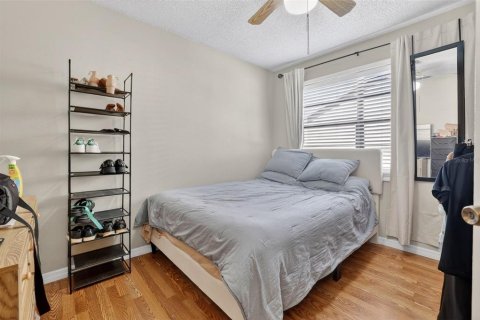 Townhouse in Tampa, Florida 3 bedrooms, 130.43 sq.m. № 2144868 - photo 18