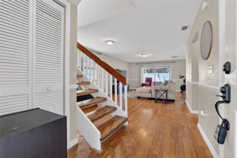 Townhouse in Tampa, Florida 3 bedrooms, 130.43 sq.m. № 2144868 - photo 2