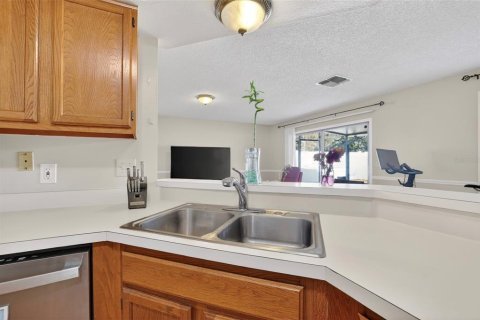 Townhouse in Tampa, Florida 3 bedrooms, 130.43 sq.m. № 2144868 - photo 10