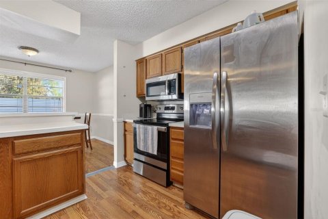 Townhouse in Tampa, Florida 3 bedrooms, 130.43 sq.m. № 2144868 - photo 12