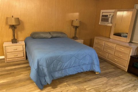 Propiedad comercial en venta en Okeechobee, Florida, 5 dormitorios, 213.68 m2 № 1685488 - foto 26