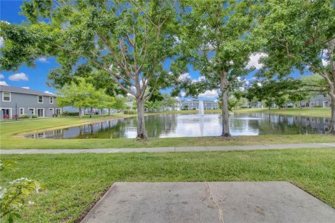 Adosado en venta en Orlando, Florida, 3 dormitorios, 175.49 m2 № 1666184 - foto 9