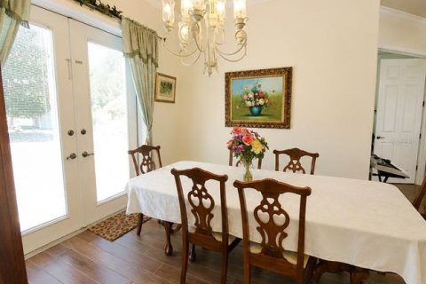 House in Weeki Wachee, Florida 4 bedrooms, 263.94 sq.m. № 2231221 - photo 7