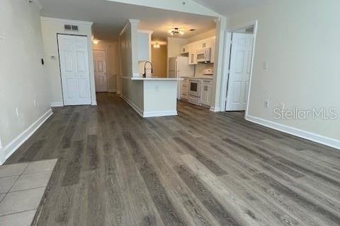 Condominio en alquiler en Tampa, Florida, 3 dormitorios, 124.02 m2 № 2167221 - foto 26