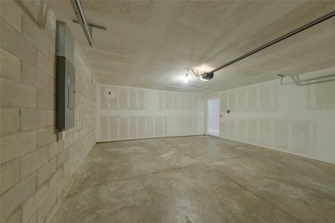 Villa ou maison à louer à Cape Coral, Floride: 4 chambres, 153.29 m2 № 2115352 - photo 23