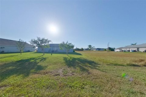Villa ou maison à louer à Cape Coral, Floride: 4 chambres, 153.29 m2 № 2115352 - photo 25